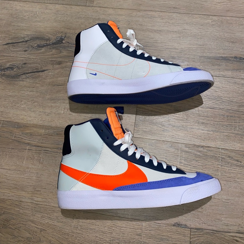 SOLD!! Women’s 9/ Youth 7- Nike Blazer Mid ‘77 SE D